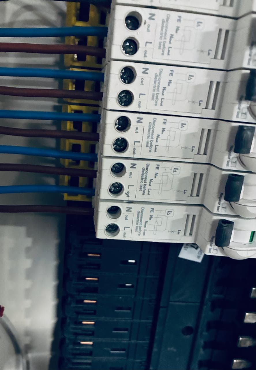 Distribution board terminal detail
